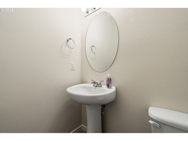 531 N AVERY Dr, Ridgefield, WA 98642