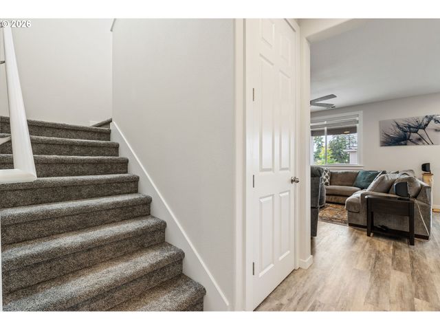 531 N AVERY Dr, Ridgefield, WA 98642