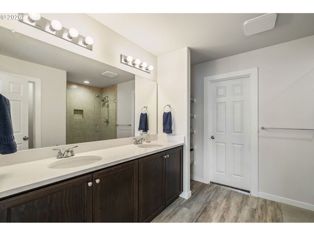 531 N AVERY Dr, Ridgefield, WA 98642