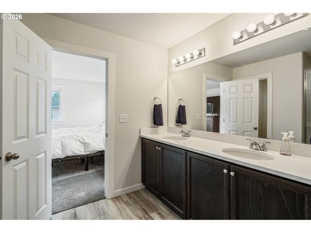 531 N AVERY Dr, Ridgefield, WA 98642
