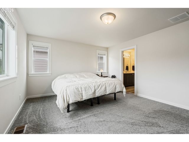 531 N AVERY Dr, Ridgefield, WA 98642