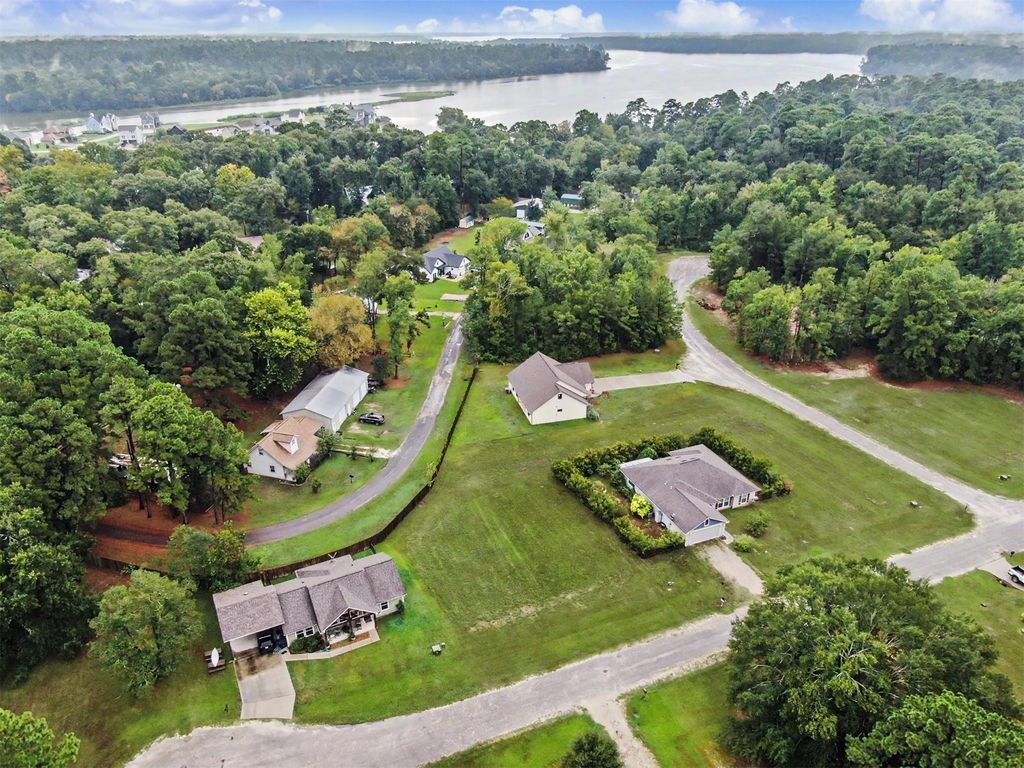 14 Drywood Lane, Huntsville, TX 77340