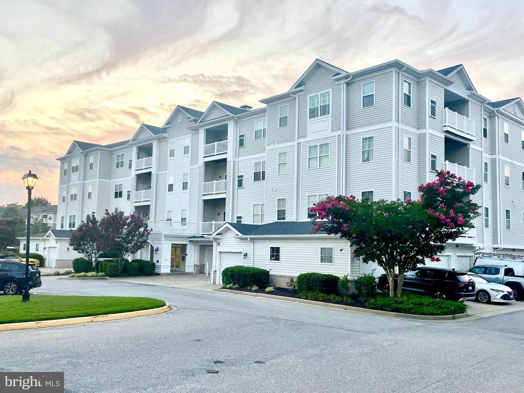 23560 F D R BLVD #301, California, MD 20619