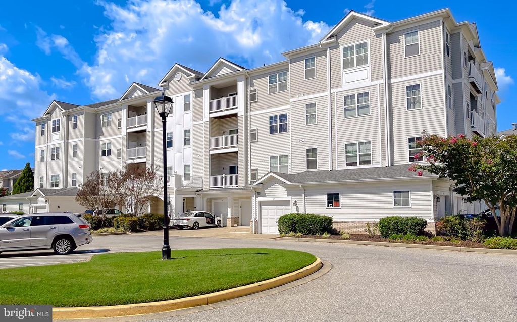 23560 F D R BLVD #301, California, MD 20619