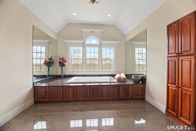 83 Bayberry Hill Road, Avon, CT 06001