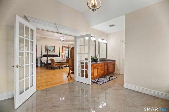 83 Bayberry Hill Road, Avon, CT 06001
