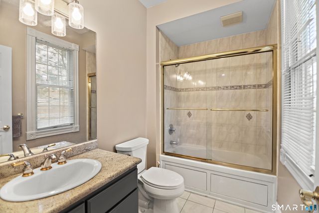 83 Bayberry Hill Road, Avon, CT 06001