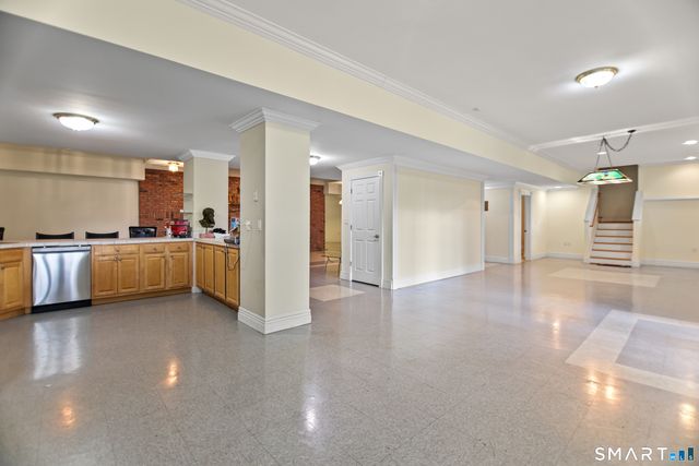 83 Bayberry Hill Road, Avon, CT 06001