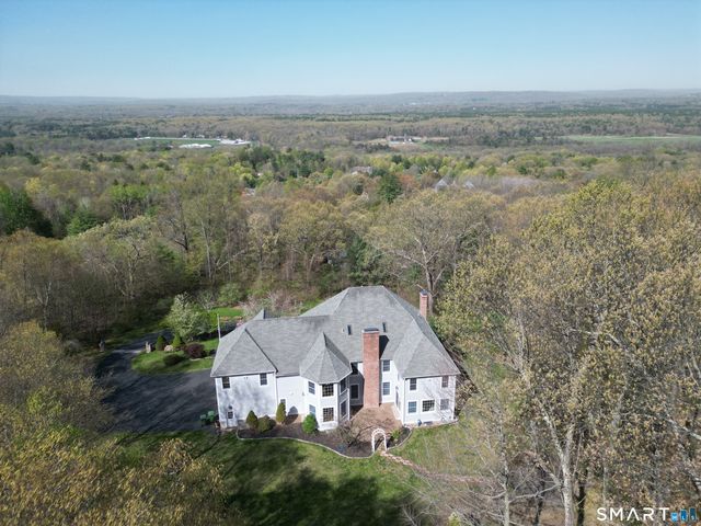 83 Bayberry Hill Road, Avon, CT 06001