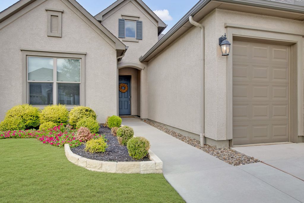 9728 Silver Rock Way, Denton, TX 76207 — photo 2