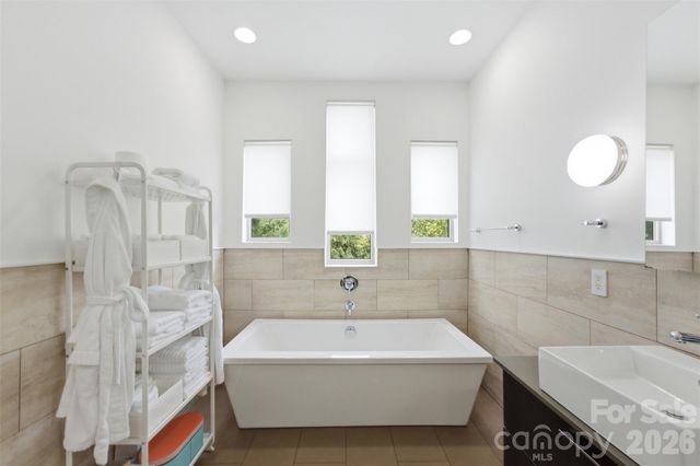 1938 Scott Avenue, Charlotte, NC 28203