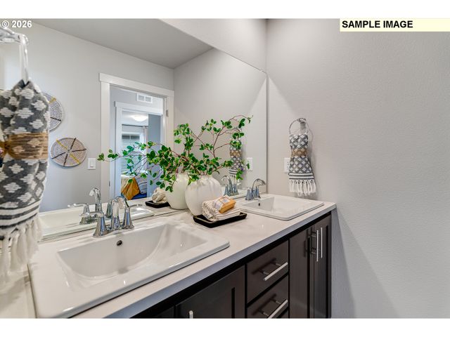 1008 Legacy St, Eugene, OR 97402
