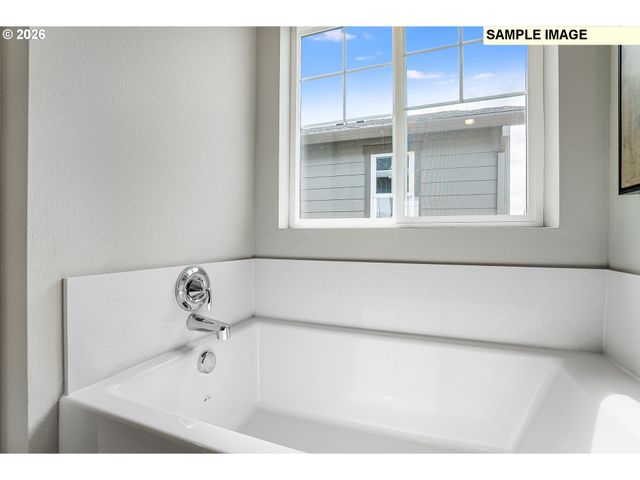 1008 Legacy St, Eugene, OR 97402