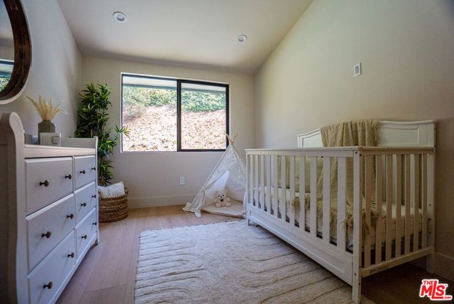 20466 Miranda Street, Woodland Hills, CA 91367