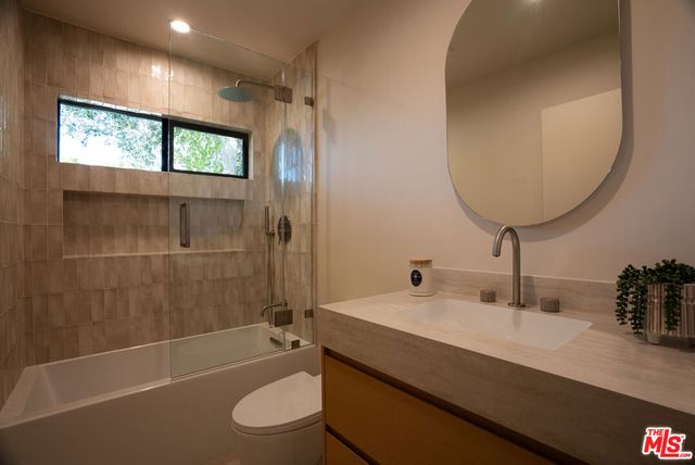 20466 Miranda Street, Woodland Hills, CA 91367