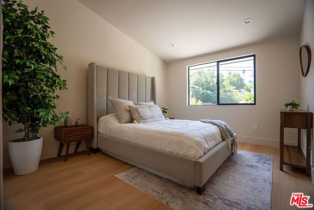 20466 Miranda Street, Woodland Hills, CA 91367
