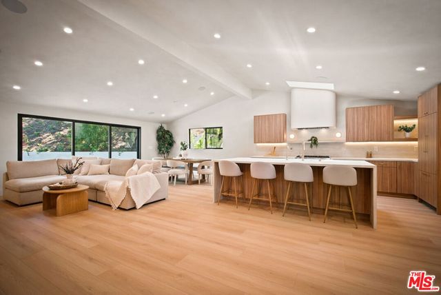 20466 Miranda Street, Woodland Hills, CA 91367
