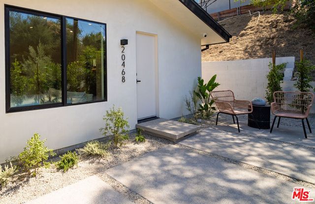 20466 Miranda Street, Woodland Hills, CA 91367