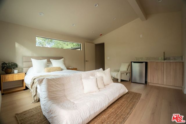 20466 Miranda Street, Woodland Hills, CA 91367