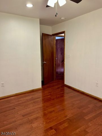 73 Elba Ave, Hopatcong Boro, NJ 07843