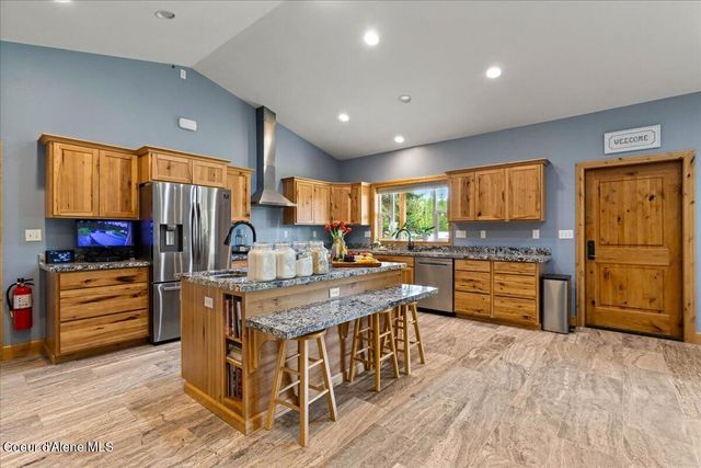 4321 Upper Gold Crk Rd, Sandpoint, ID 83864