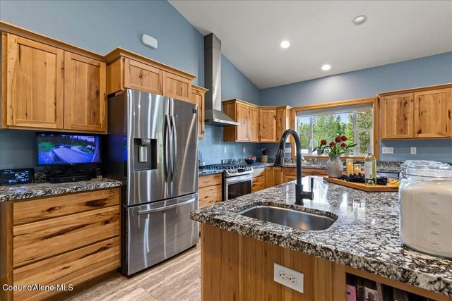 4321 Upper Gold Crk Rd, Sandpoint, ID 83864