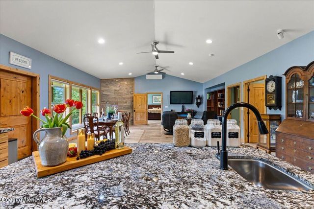 4321 Upper Gold Crk Rd, Sandpoint, ID 83864