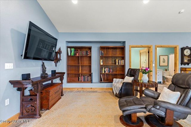 4321 Upper Gold Crk Rd, Sandpoint, ID 83864