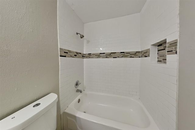 2615 Silver Falls Drive, Houston, TX 77339