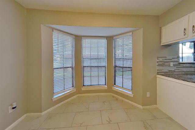2615 Silver Falls Drive, Houston, TX 77339