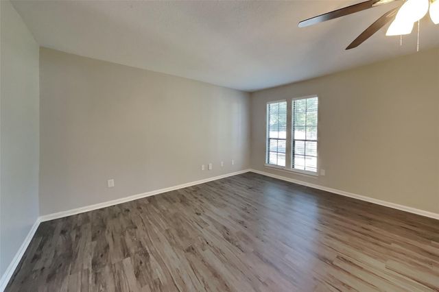 2615 Silver Falls Drive, Houston, TX 77339