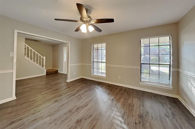2615 Silver Falls Drive, Houston, TX 77339