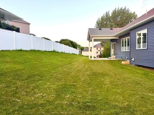 2667 Century Pine Lane NE, Rochester, MN 55906