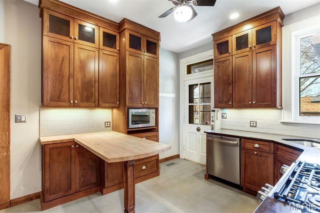 2625 Arkansas Avenue, St Louis, MO 63118