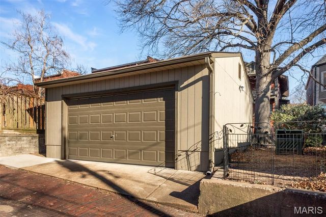 2625 Arkansas Avenue, St Louis, MO 63118