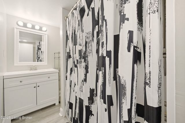 2524 Zoneton Rd, Shepherdsville, KY 40165