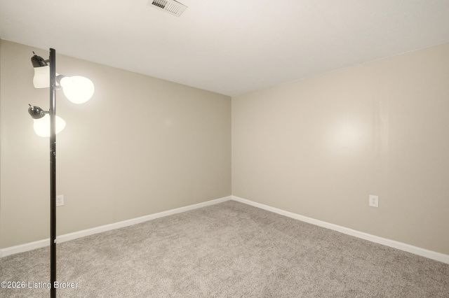 2524 Zoneton Rd, Shepherdsville, KY 40165