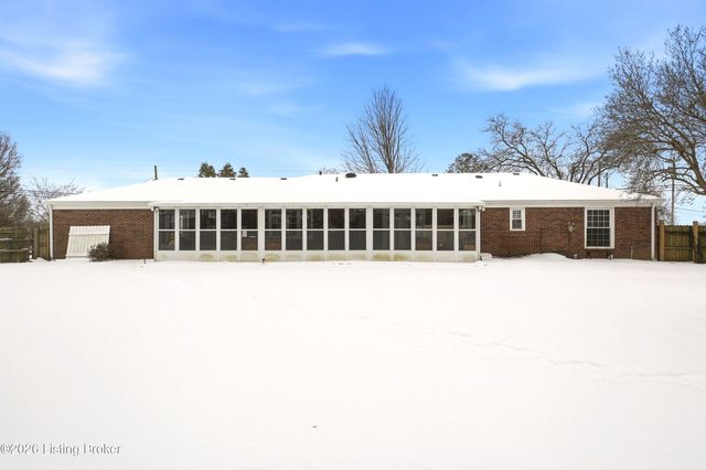 2524 Zoneton Rd, Shepherdsville, KY 40165