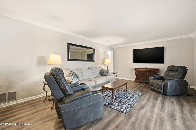 2524 Zoneton Rd, Shepherdsville, KY 40165