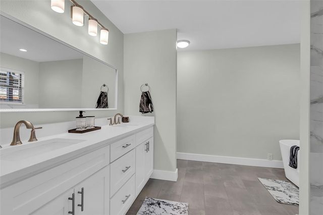 563 Lakeside Drive, Rockwall, TX 75032