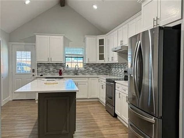 563 Lakeside Drive, Rockwall, TX 75032