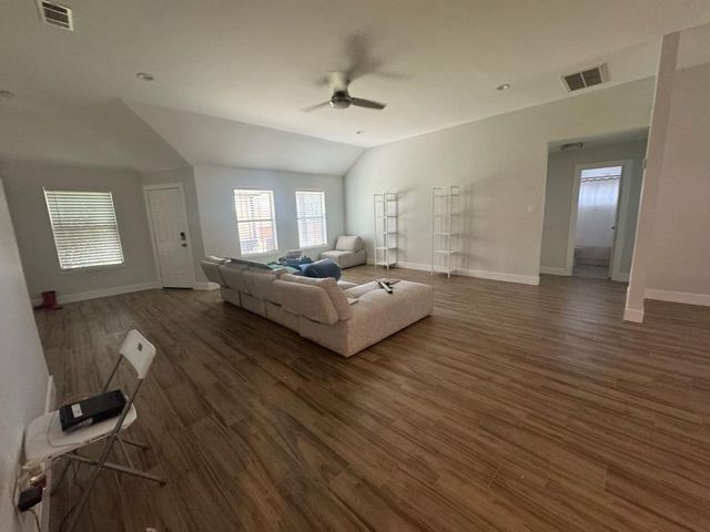 563 Lakeside Drive, Rockwall, TX 75032