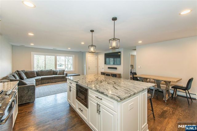 28 Riverview Road, West Milford, NJ 07438