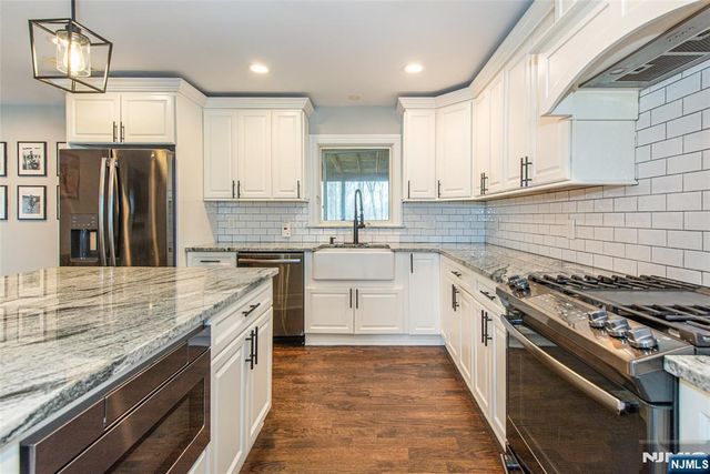28 Riverview Road, West Milford, NJ 07438