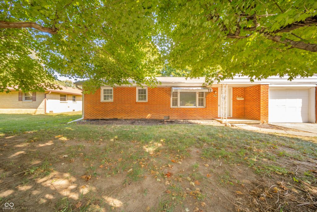 2012 Costello Drive, Anderson, IN 46011