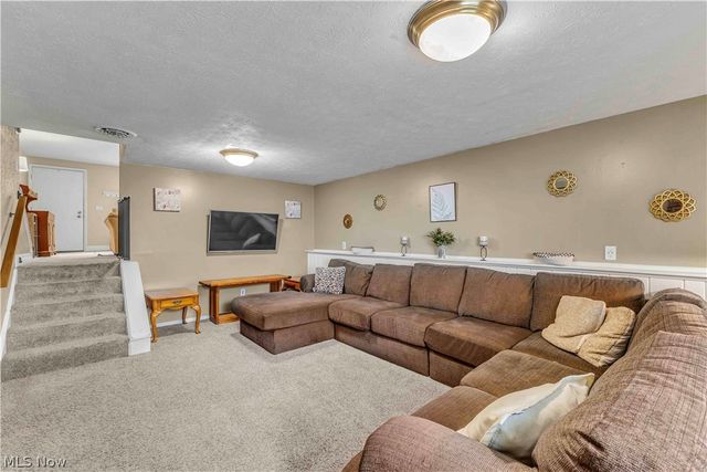 5983 Rosebelle Avenue, North Ridgeville, OH 44039