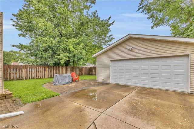 5983 Rosebelle Avenue, North Ridgeville, OH 44039