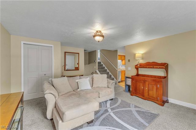 5983 Rosebelle Avenue, North Ridgeville, OH 44039