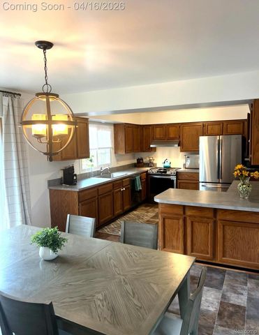 30461 Scotshire Court, Farmington Hills, MI 48331