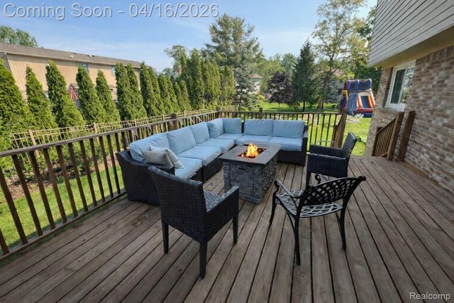 30461 Scotshire Court, Farmington Hills, MI 48331